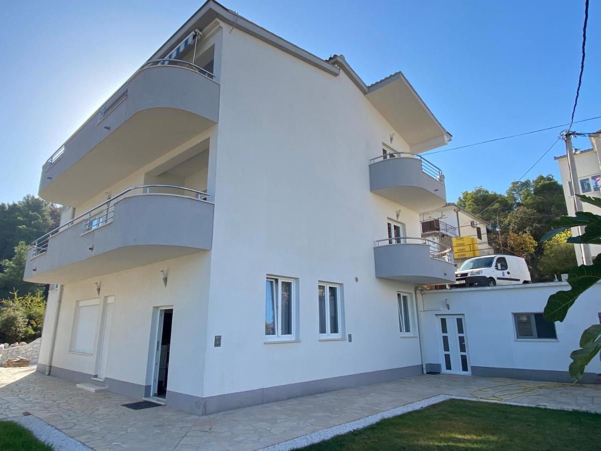 Apartments Antonella Trogir Exterior photo