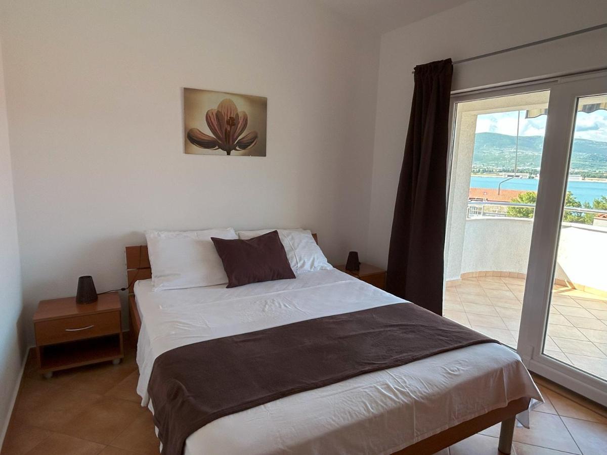 Apartments Antonella Trogir Exterior photo