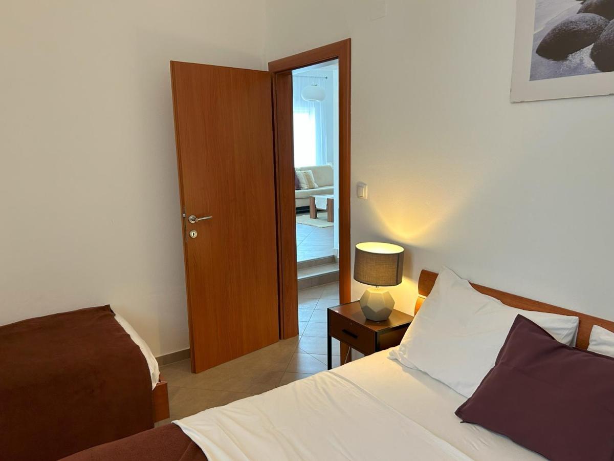 Apartments Antonella Trogir Exterior photo