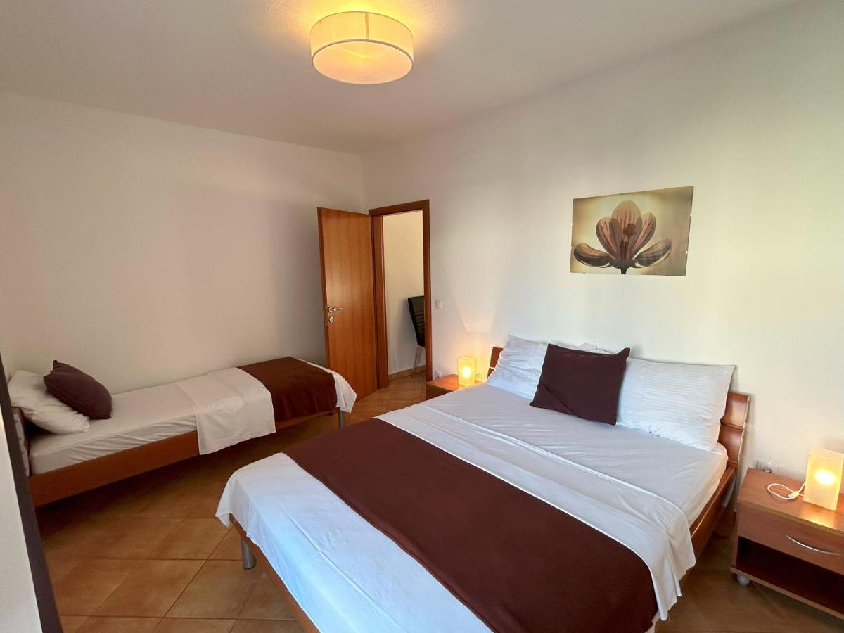 Apartments Antonella Trogir Exterior photo