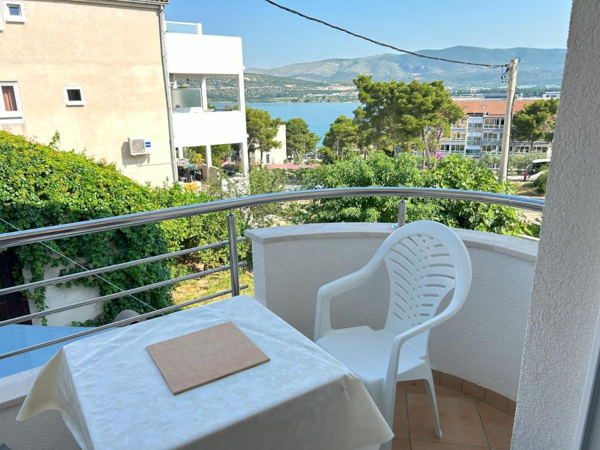 Apartments Antonella Trogir Exterior photo