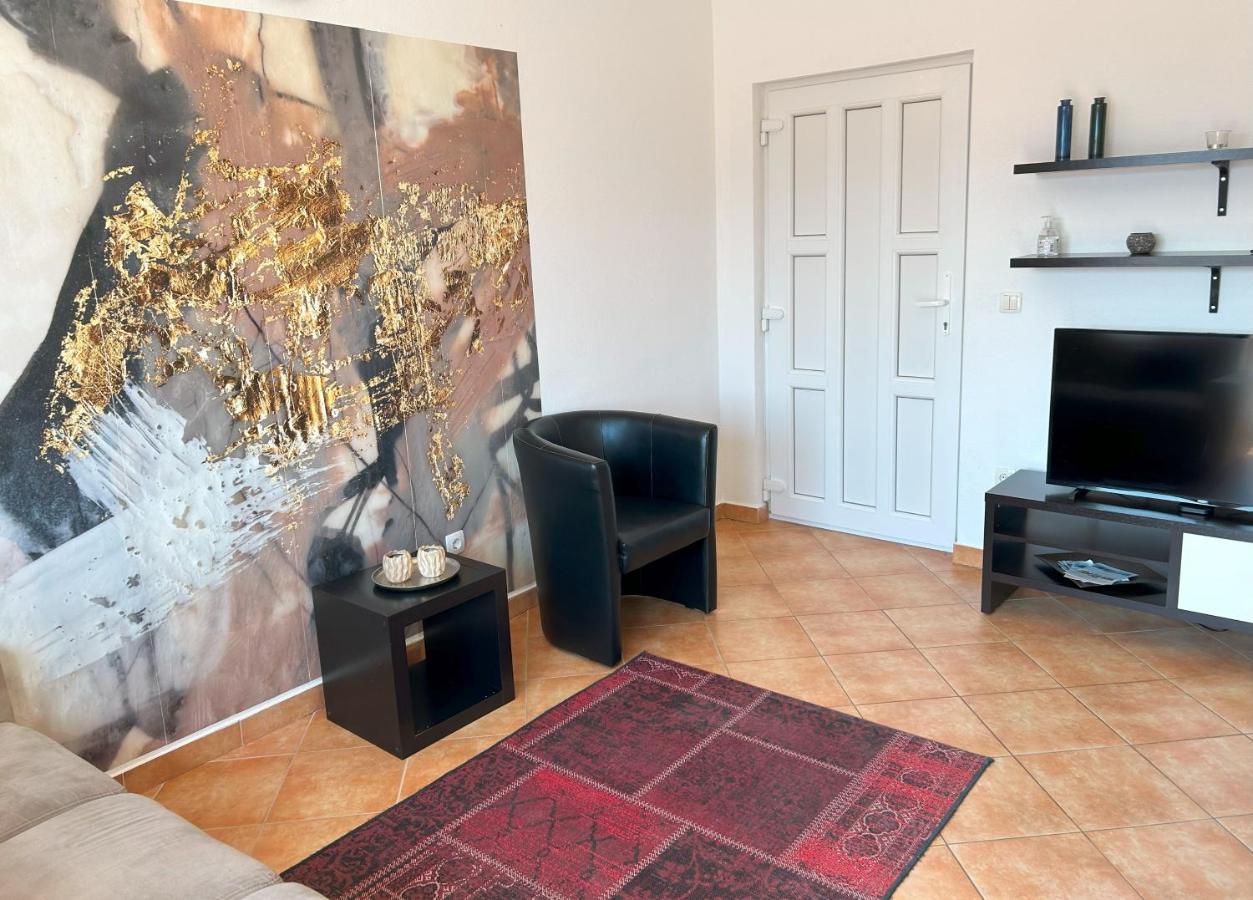 Apartments Antonella Trogir Exterior photo