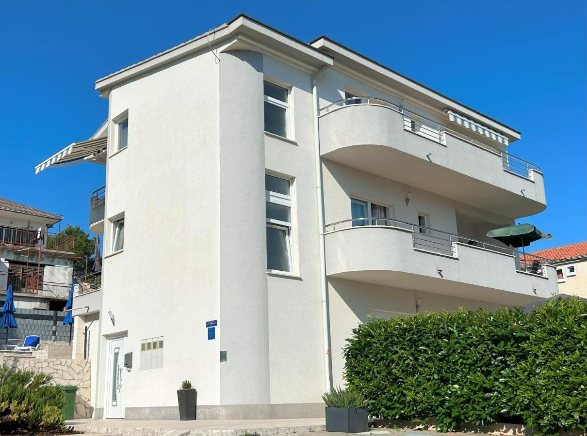 Apartments Antonella Trogir Exterior photo