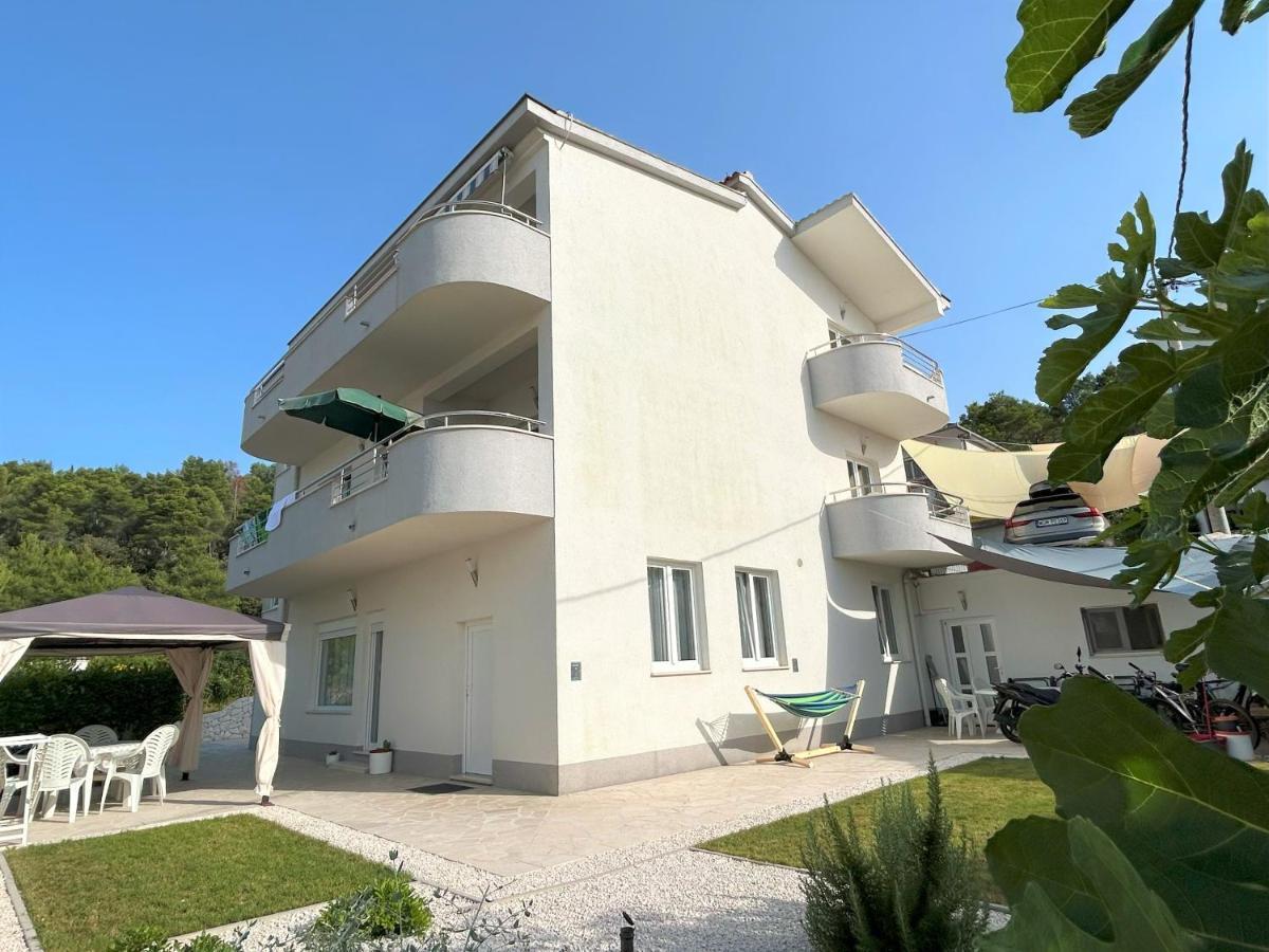 Apartments Antonella Trogir Exterior photo