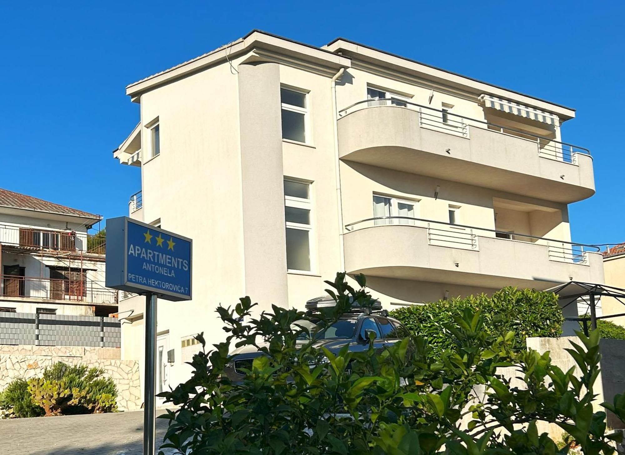 Apartments Antonella Trogir Exterior photo